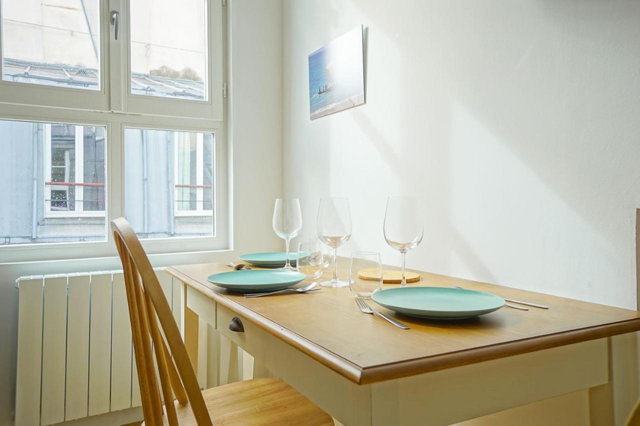 Beautiful Bright Apartment Near The Marais Parigi Esterno foto